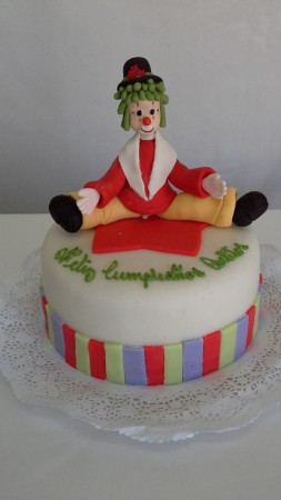 /products/torta-de-amigos-felices/